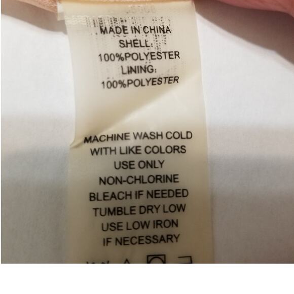 VTG-NWT's-Vince Camuto Sleeveless Fringe Bottom Hem Tank Top Nude Pink Size M - Picture 10 of 12